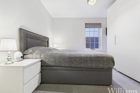 CAM02861G0-PR0531-STILL020 - Copy.jpg