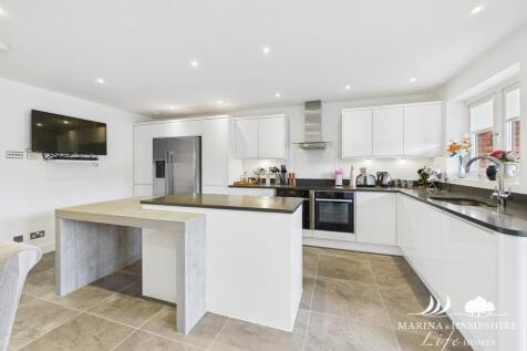 CAM03691G0-PR0044...