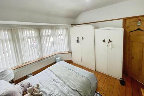 25c39563--40B9-A137-45C31C3CDD3B-35358-000004C3AD1