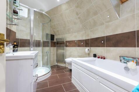 Master Ensuite Bathroom