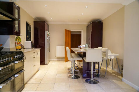 Mulberry Cottage-...