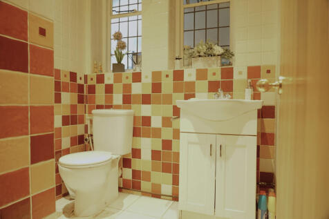 Mulberry Cottage-...