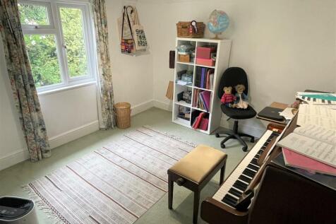 Bedroom 2.jpg