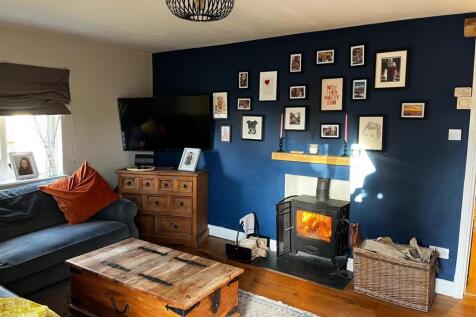 lounge log burner.jpg