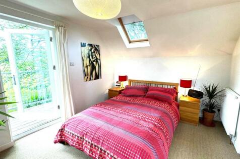 bed 1 1.jpg