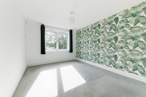 Helmsdale Court, 77 Woodcote Road6.jpg