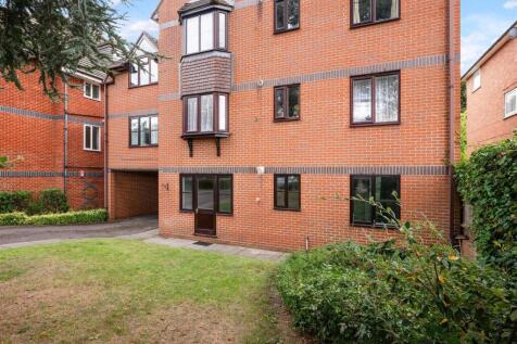 GRAYSHOT COURT, 2- (14).jpg