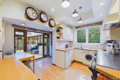 Kitchen / Breakfast Room