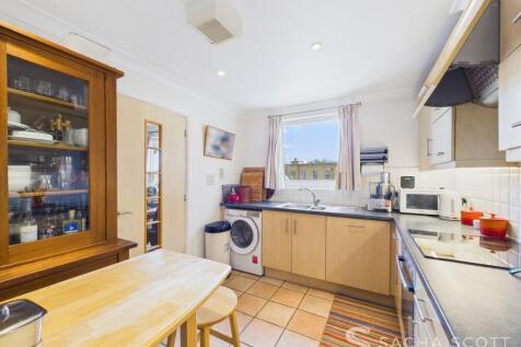 Kitchen / Breakfast Room