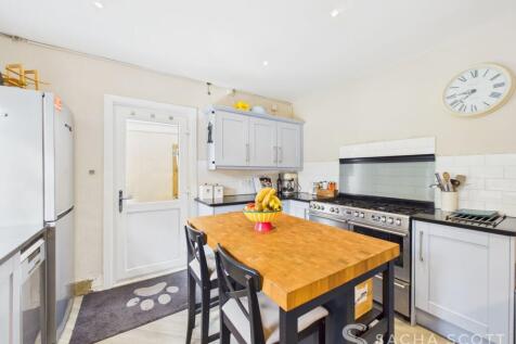 Kitchen / Breakfast Room