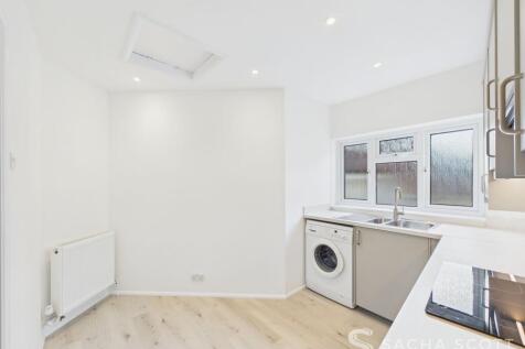 Kitchen / Breakfast Room