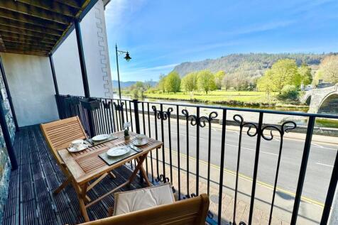 PHOTO-2025-04-13-19-50-41 (14).jpg