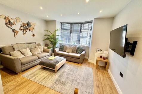 PHOTO-2025-06-10-19-01-13 (4).jpg