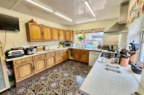 PHOTO-2025-08-12-12-08-10 (11).jpg