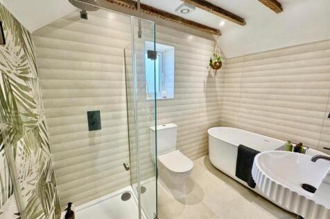 PHOTO-2025-09-05-07-37-33 (5).jpg