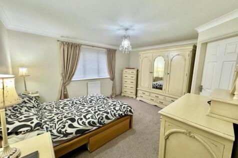 PHOTO-2025-12-10-16-02-12 (4).jpg