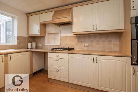 11-42HardwickClose-1