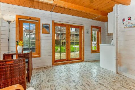 Summer House Internal