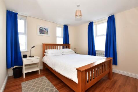 Ash Bedroom 1