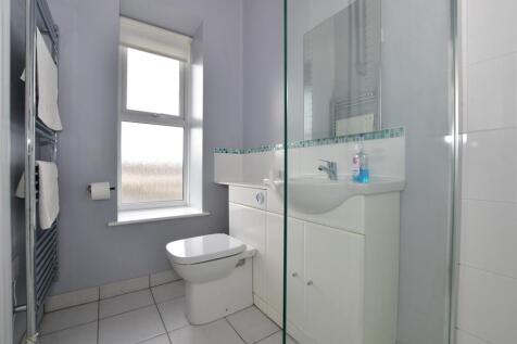 Cedar En-Suite Shower Room