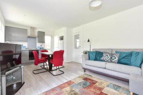 Kitchen / Living Area