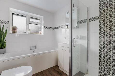 A19 - Elmwood Park Loddiswell - 250820.jpg