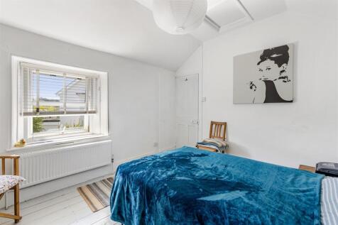 A18 - Kingsbridge, Rack Park Cottage - 250911.jpg