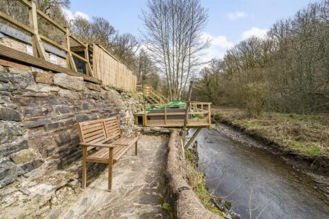 River frontage and Seating