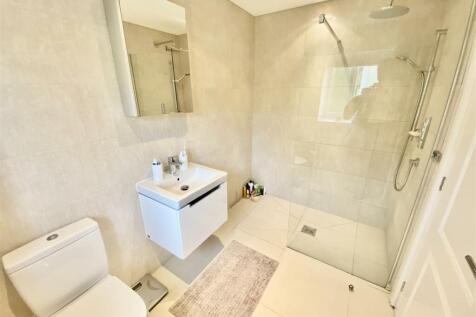 ENSUITE WET ROOM