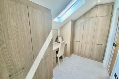 DRESSING ROOM