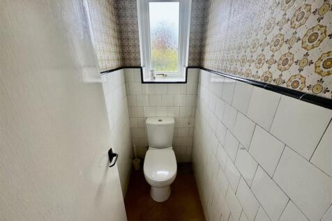 SEPARATE WC