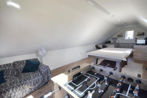 Room above the Garages