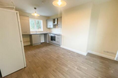 Kitchen 4 new.jpg
