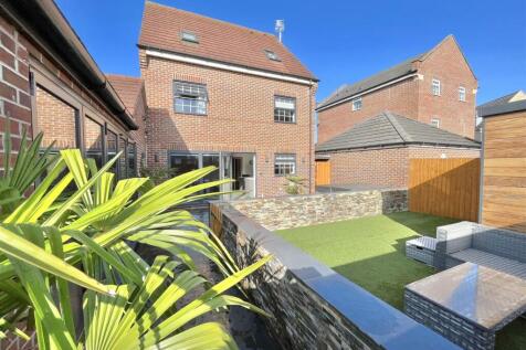 Enclosed Rear Garden