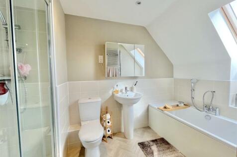 Master En-Suite