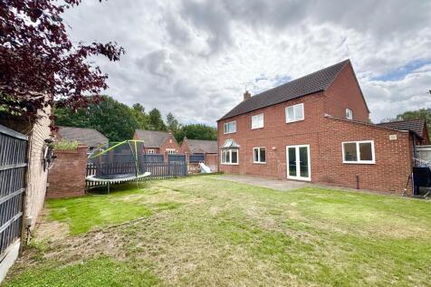 Enclosed Rear Garden