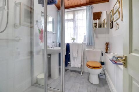 Annexe Shower Room