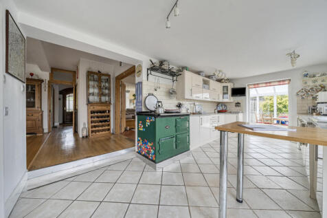 1364639-7-68ed2b7...