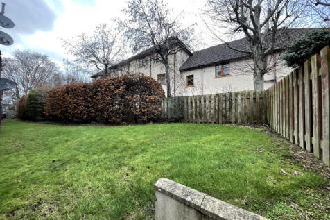 Communal Garden and Drying Area.JPG