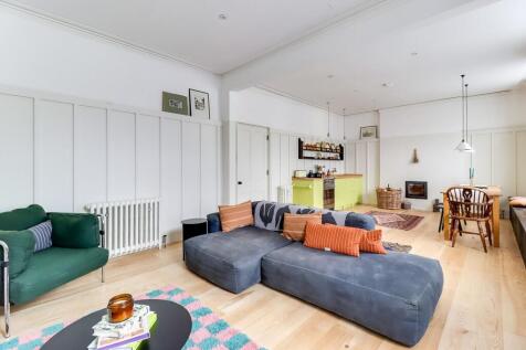 Open Plan Living/Dining/Kitchen