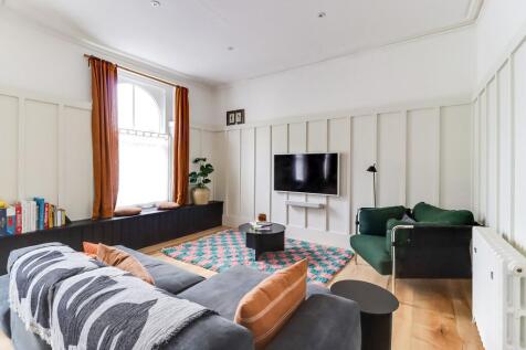 Open Plan Living/Dining/Kitchen