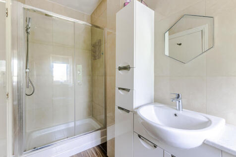 bedroom1ensuite