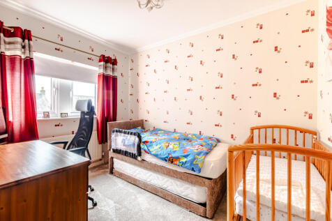 bedroom4