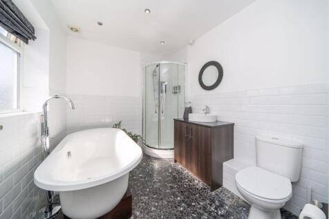 HOUSE BATHROOM