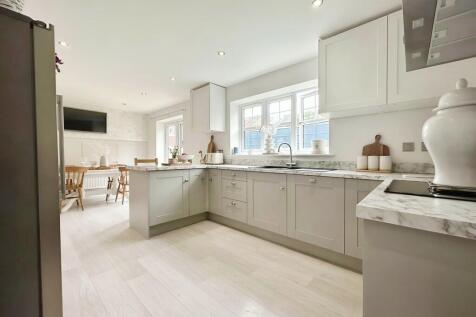 44e8c7af-WhatsApp...