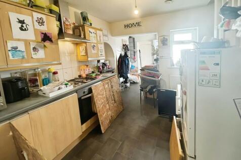 e59264e4-WhatsApp...