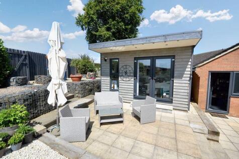 Side, patio and garden room