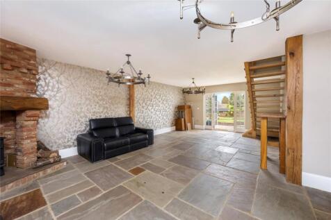 Studio/Entrance