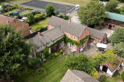 Yew Tree Farm, Walton Back Lane, Walton, Chesterfield, S42 7AB