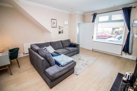 Lounge Pic 3.